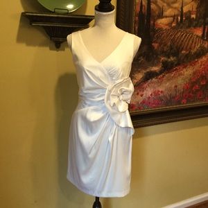 Max & Cleo- Beautiful White Rosette Dress.Size 2